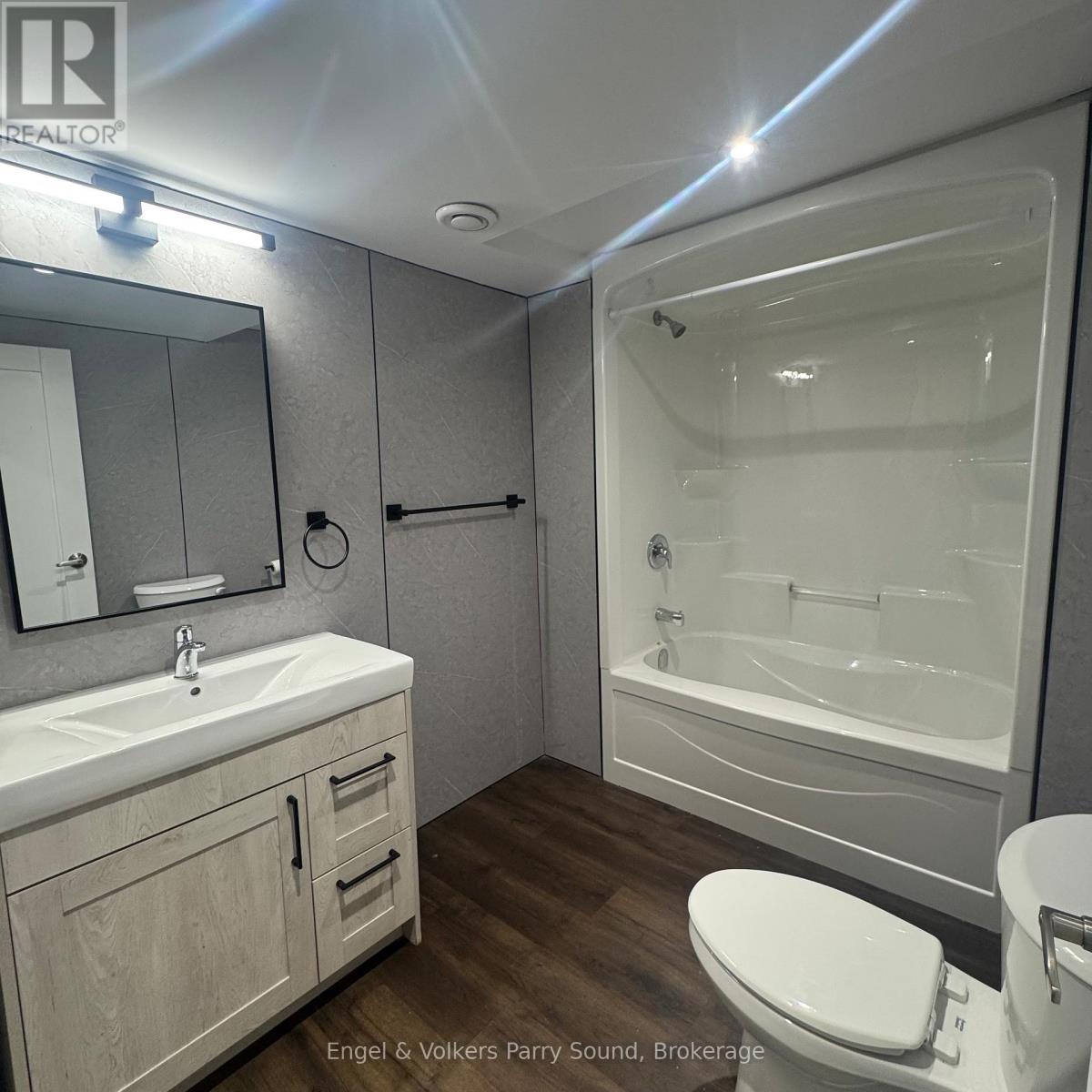 202 - 57 James Street, Parry Sound, Ontario P2A 1T5 - Photo 10 - X12512522