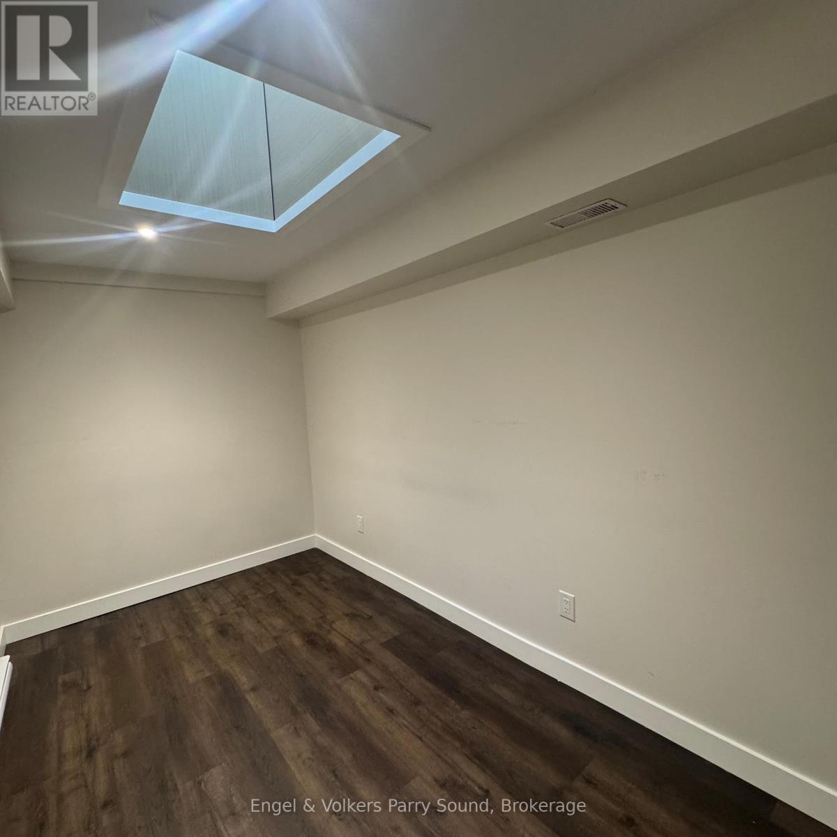 202 - 57 James Street, Parry Sound, Ontario P2A 1T5 - Photo 8 - X12512522