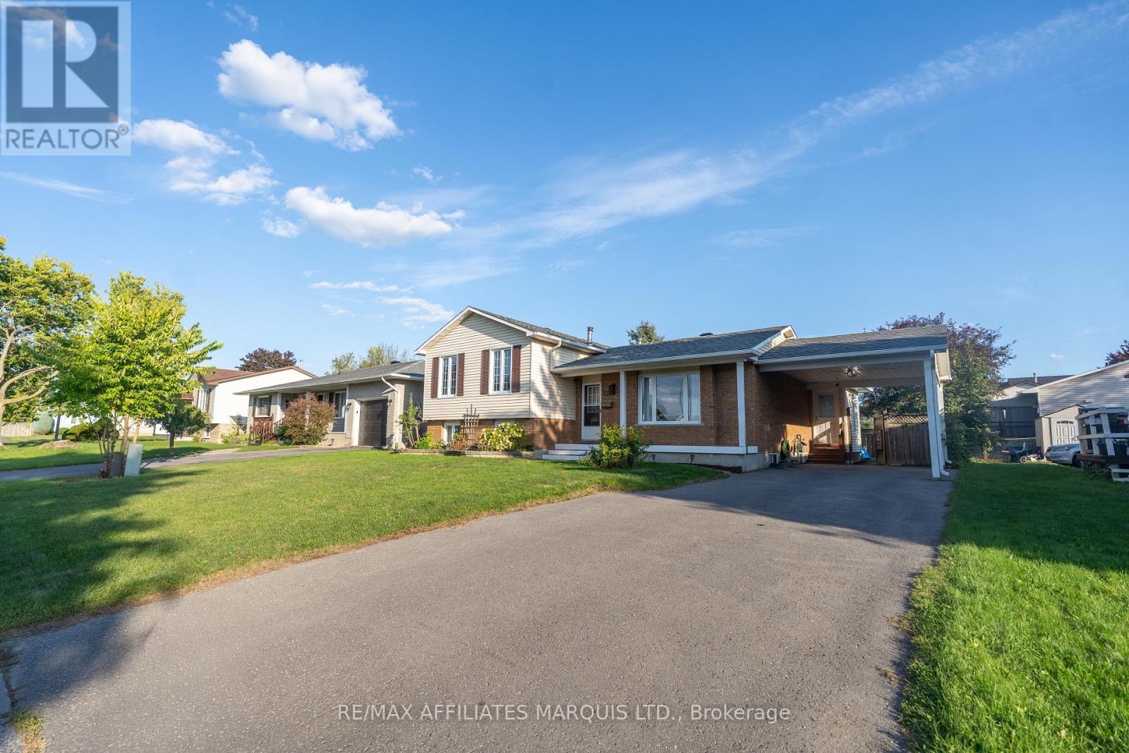 1619 FIRST STREET E, Cornwall, Ontario