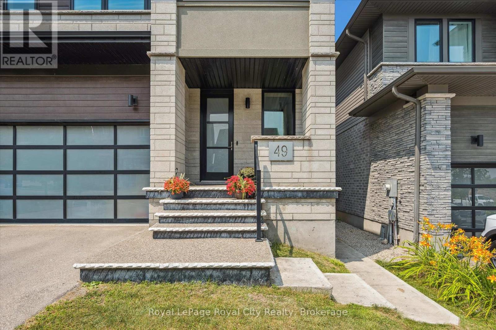 49 Ryder Avenue, Guelph (Kortright West), Ontario  N1G 0H1 - Photo 2 - X12514150