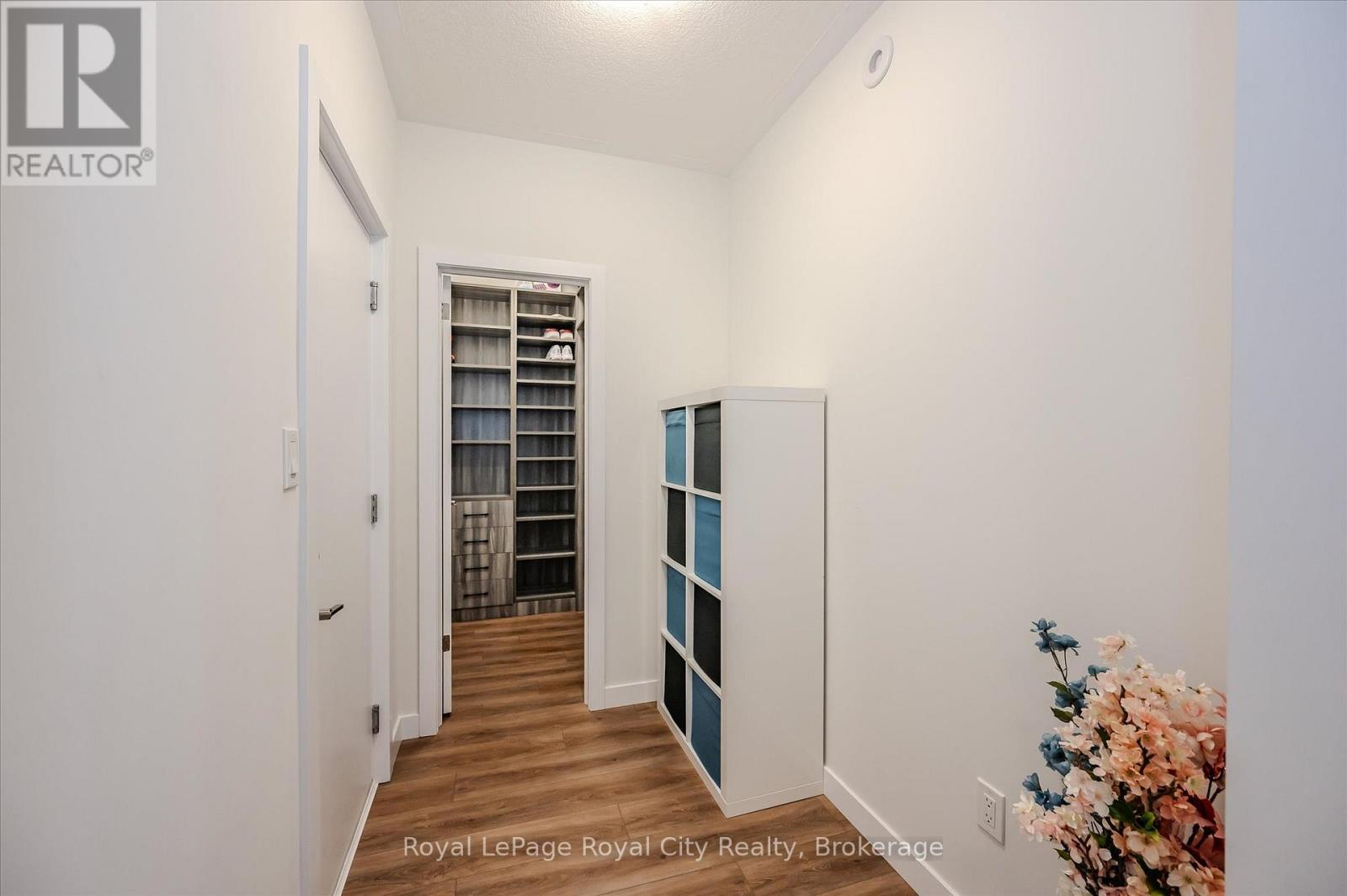 49 Ryder Avenue, Guelph (Kortright West), Ontario  N1G 0H1 - Photo 5 - X12514150