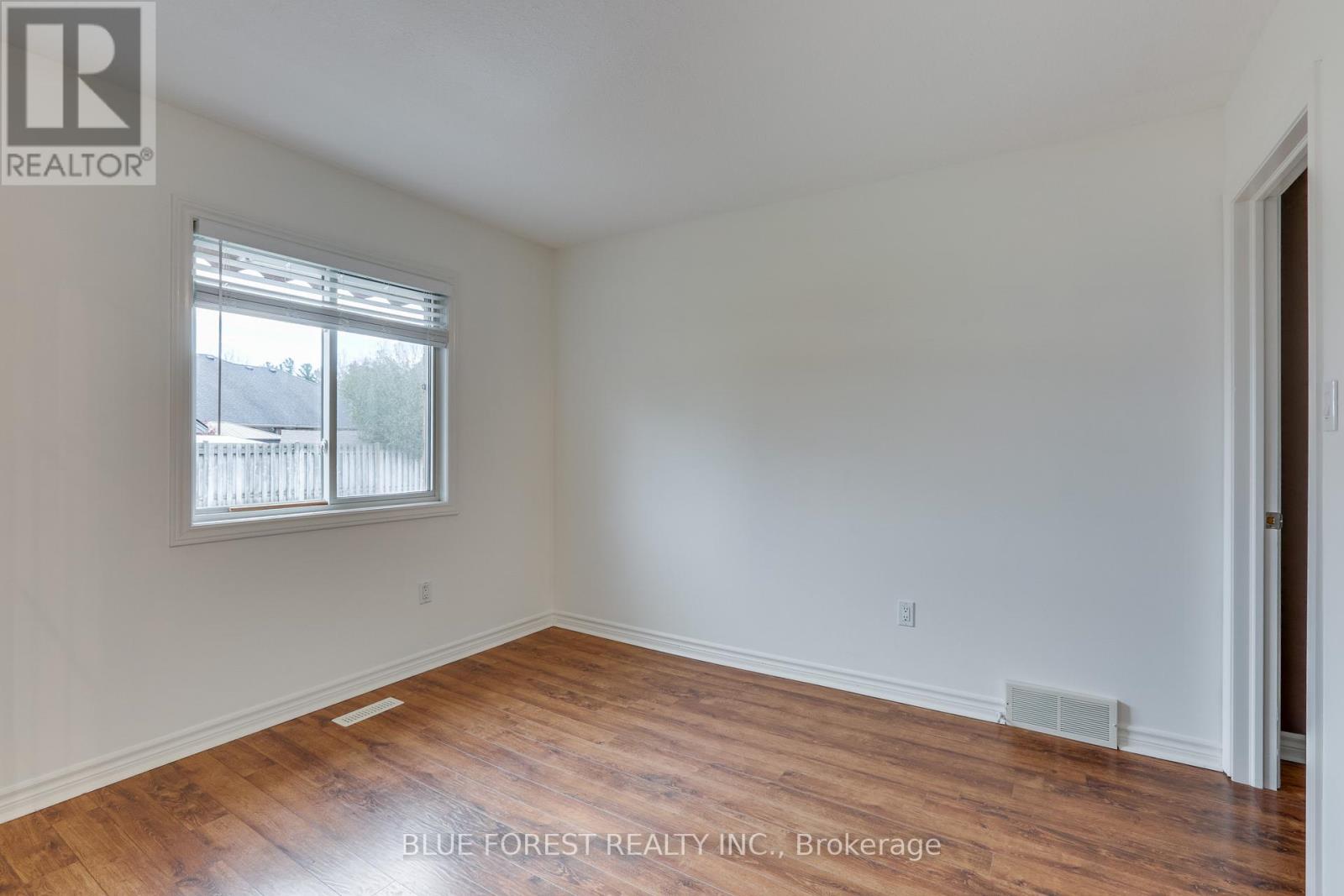 5 - 5 Foxhollow Drive, Thames Centre, Ontario  N0L 1G3 - Photo 13 - X12514096