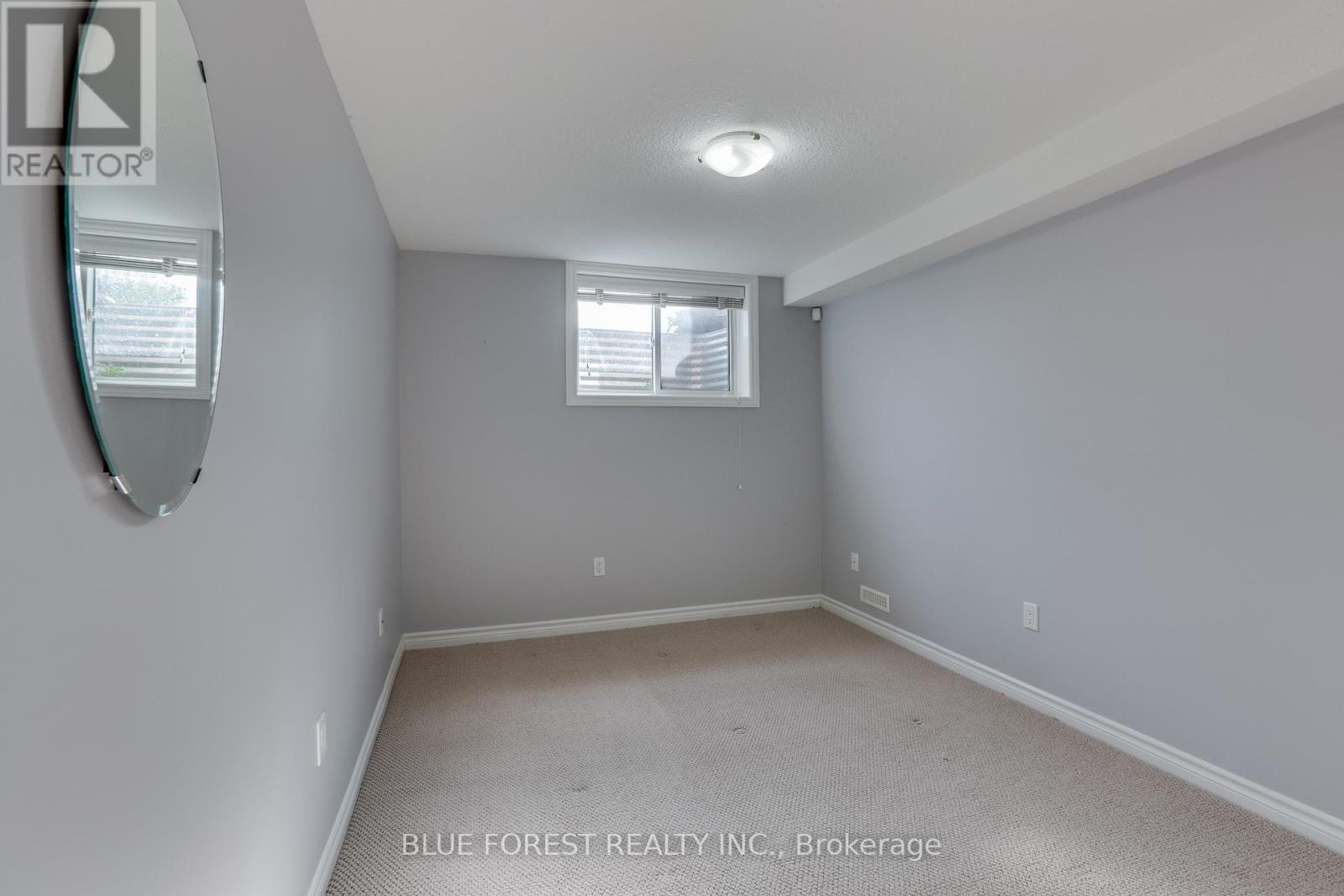 5 - 5 Foxhollow Drive, Thames Centre, Ontario  N0L 1G3 - Photo 27 - X12514096