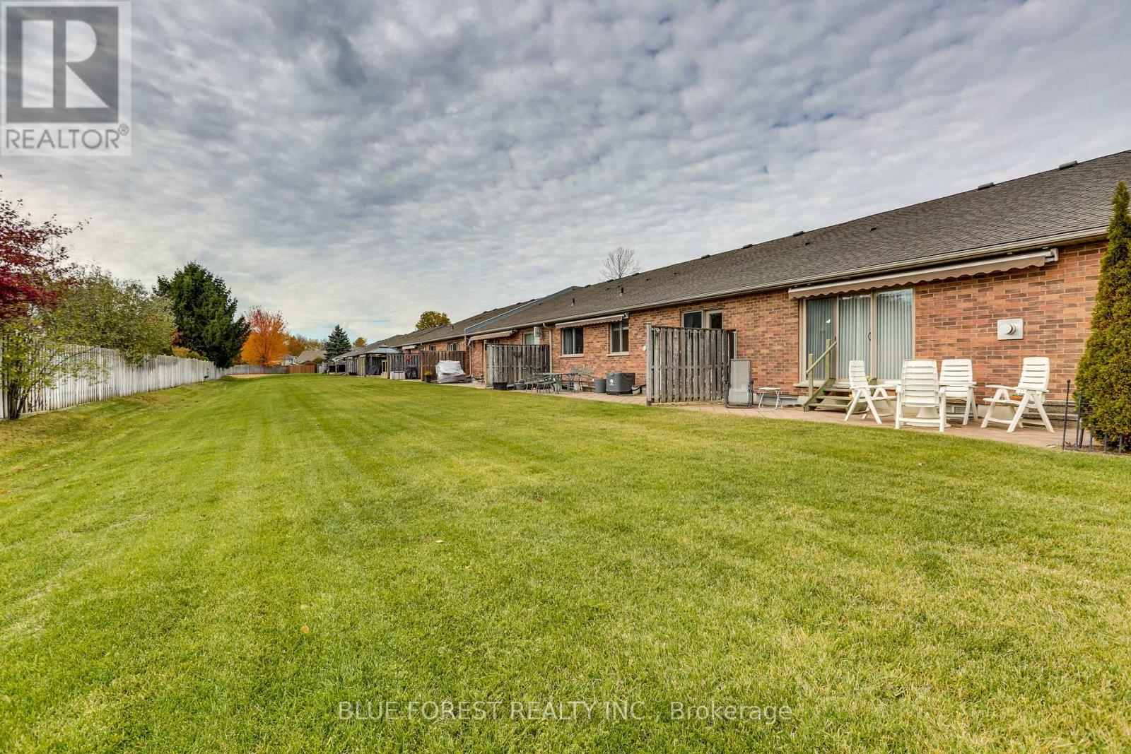 5 - 5 Foxhollow Drive, Thames Centre, Ontario  N0L 1G3 - Photo 35 - X12514096