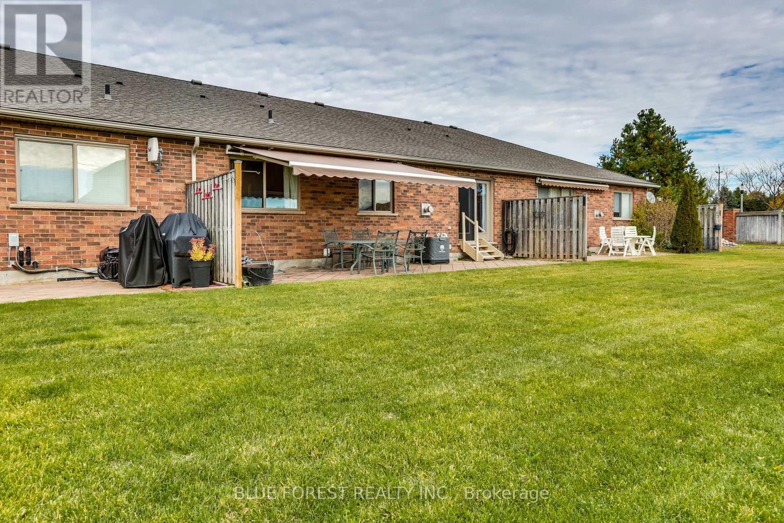 5 - 5 Foxhollow Drive, Thames Centre, Ontario  N0L 1G3 - Photo 36 - X12514096