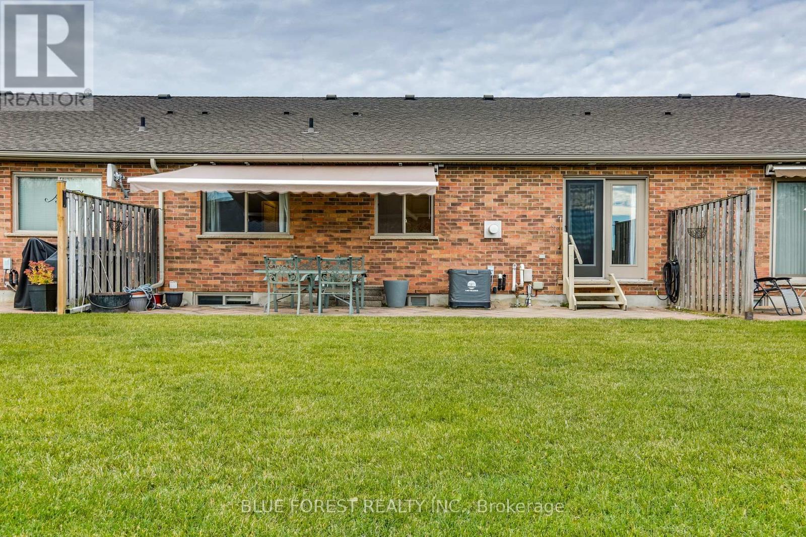 5 - 5 Foxhollow Drive, Thames Centre, Ontario  N0L 1G3 - Photo 37 - X12514096