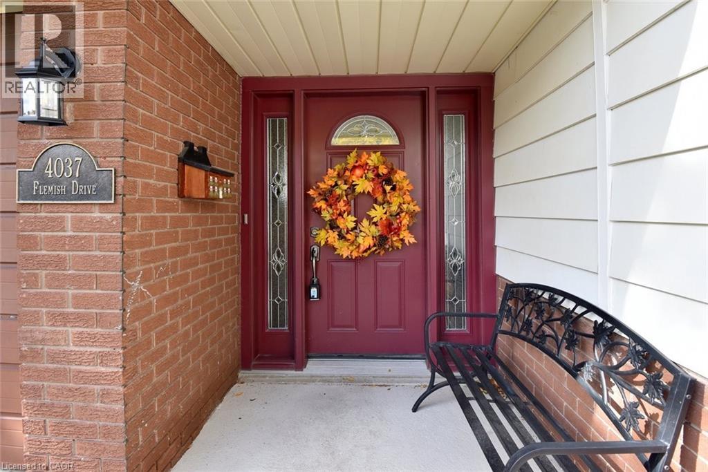 4037 Flemish Drive, Burlington, Ontario  L7L 1Z7 - Photo 5 - 40781962