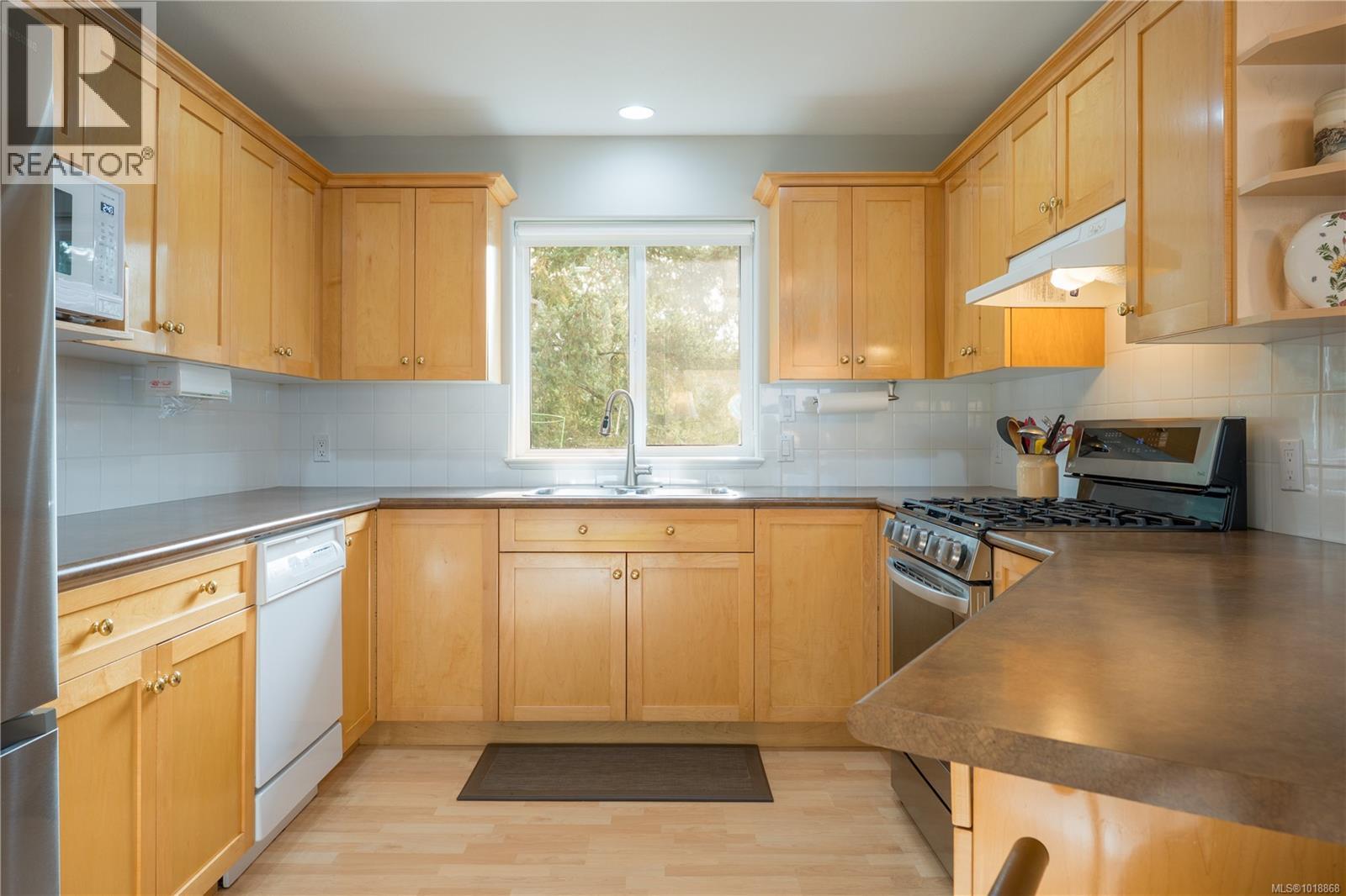 5027 Tiffany Pl, Nanaimo, British Columbia  V9T 6N6 - Photo 5 - 1018868