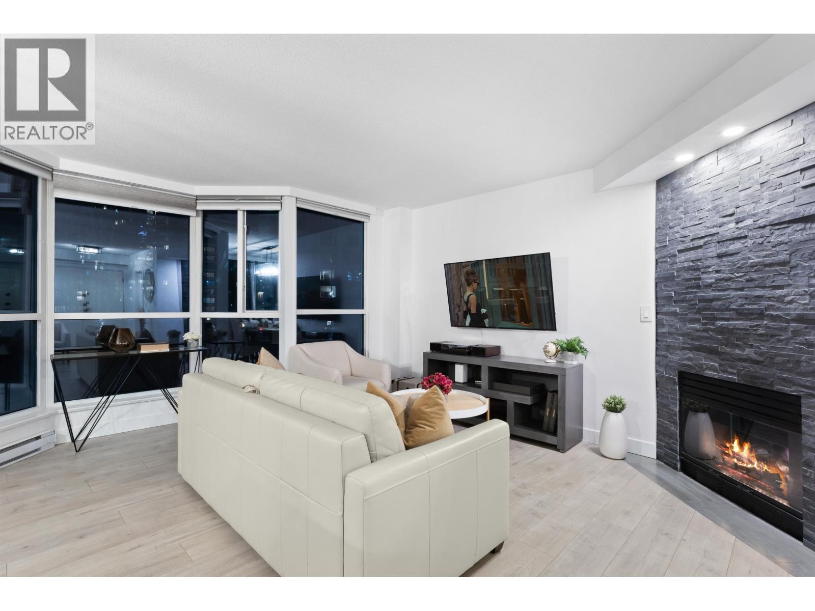 301 789 Jervis Street, Vancouver, British Columbia V6E 2B1 - Photo 19 - R3037353