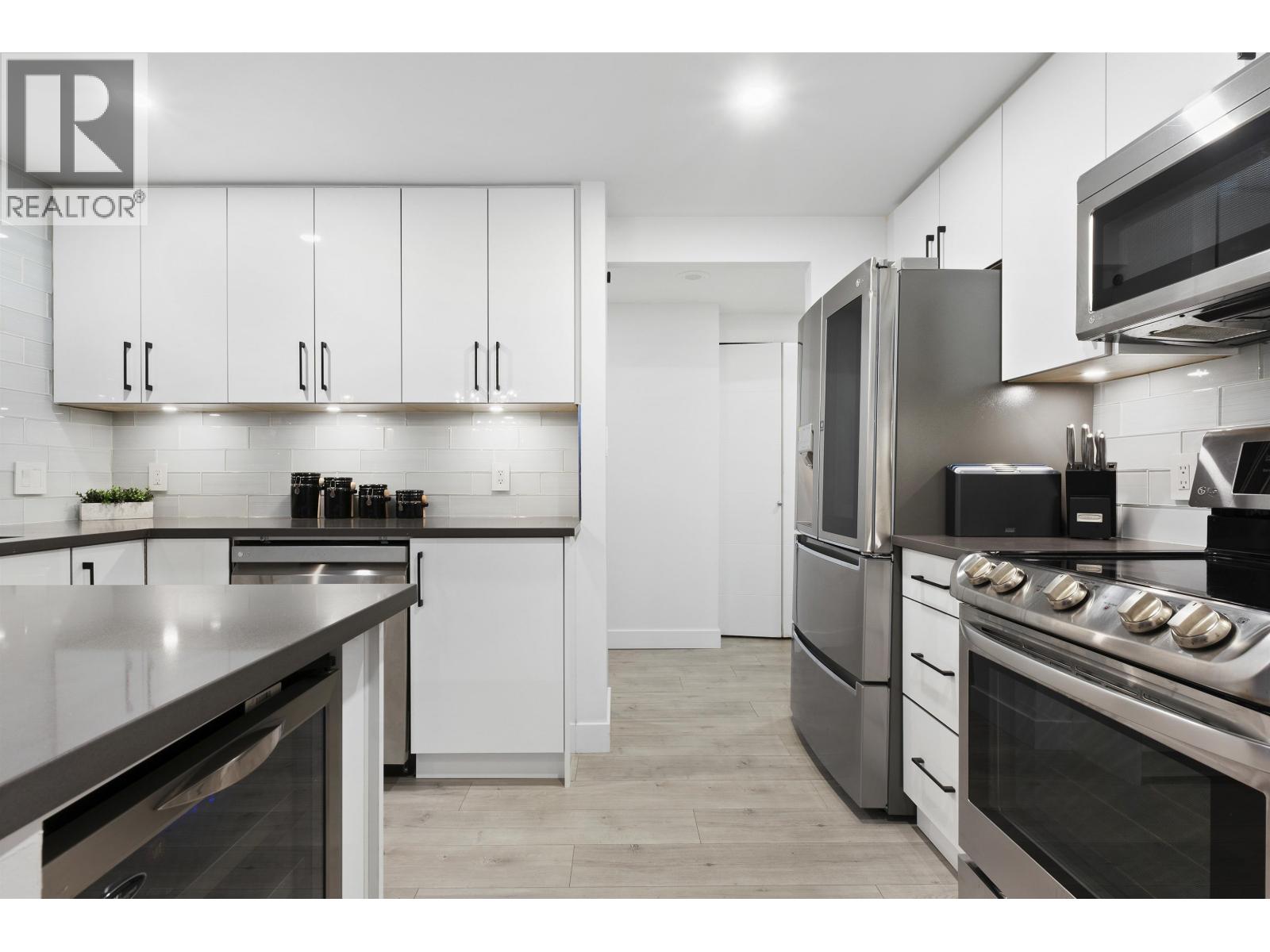 301 789 Jervis Street, Vancouver, British Columbia V6E 2B1 - Photo 23 - R3037353