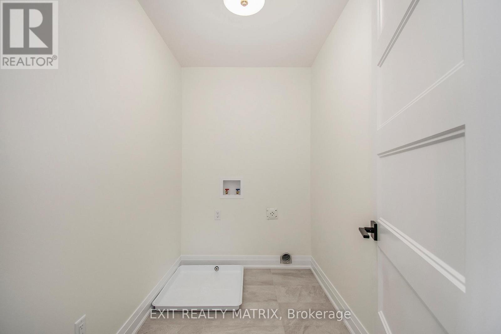 2016 Berne Street, Russell, Ontario K0A 1W0 - Photo 16 - X12514048