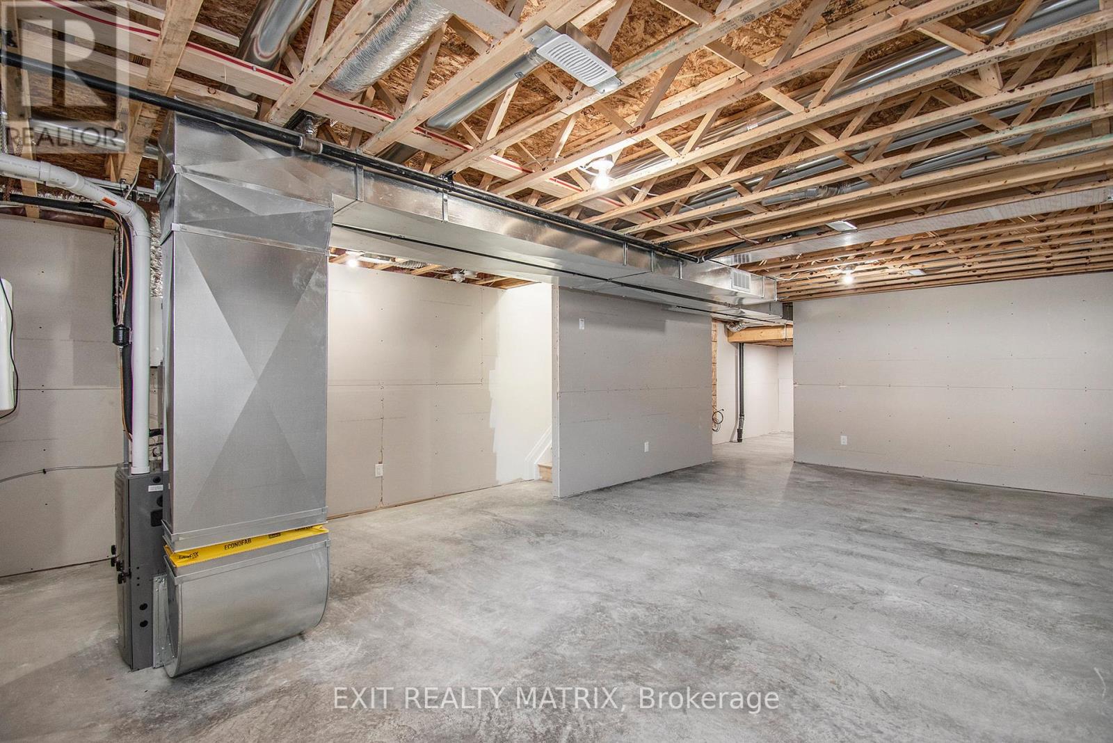 2016 Berne Street, Russell, Ontario K0A 1W0 - Photo 22 - X12514048