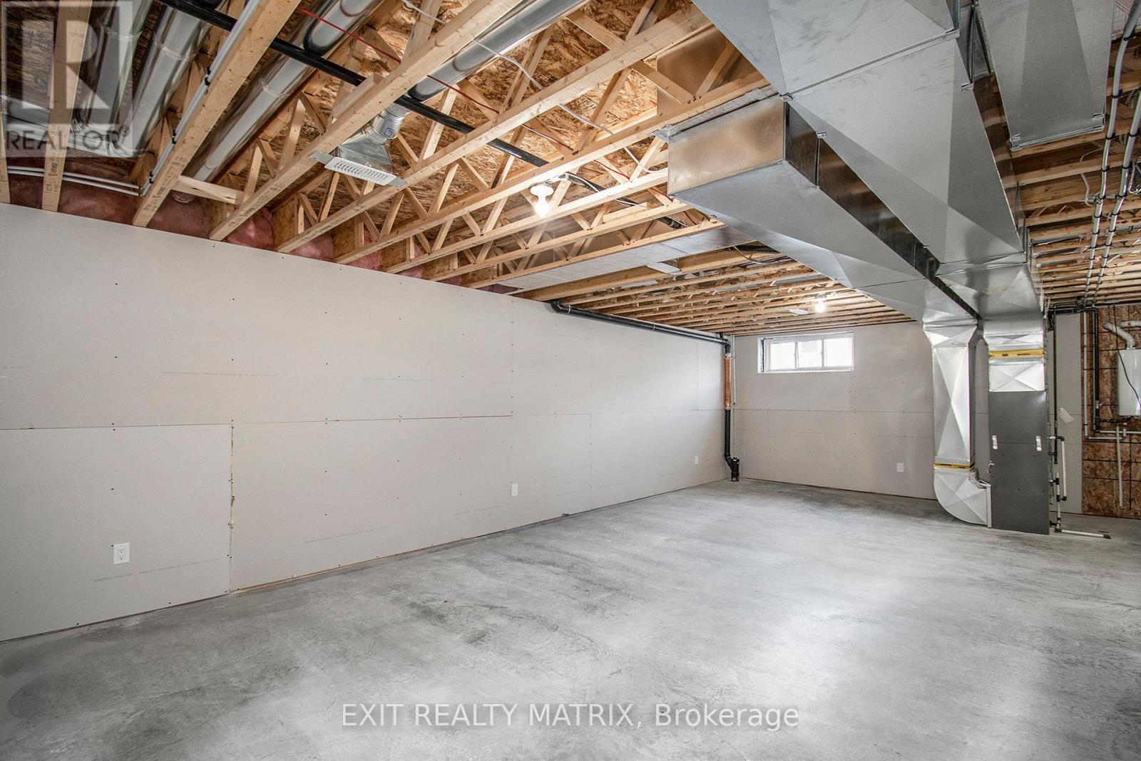 2016 Berne Street, Russell, Ontario K0A 1W0 - Photo 23 - X12514048