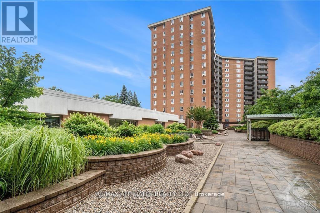 717 - 2000 Jasmine Crescent, Ottawa, Ontario K1J 8K4 - Photo 3 - X12514076