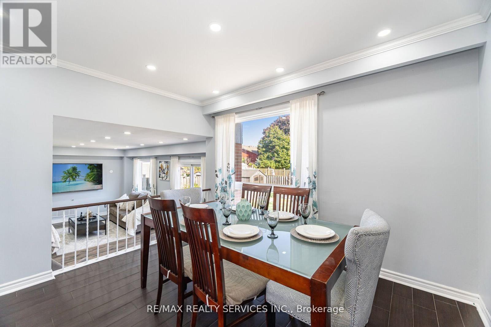 73 Blackthorn Lane, Brampton, Ontario L6V 3K9 - Photo 18 - W12476033