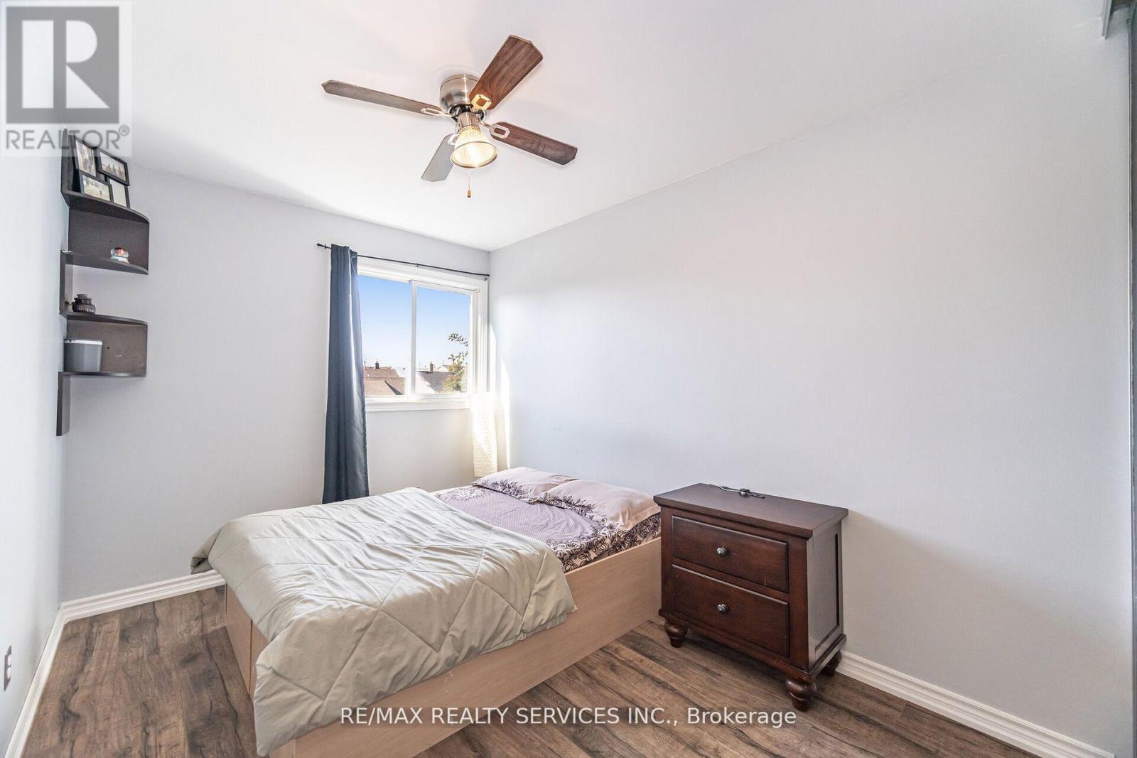 73 Blackthorn Lane, Brampton, Ontario L6V 3K9 - Photo 24 - W12476033