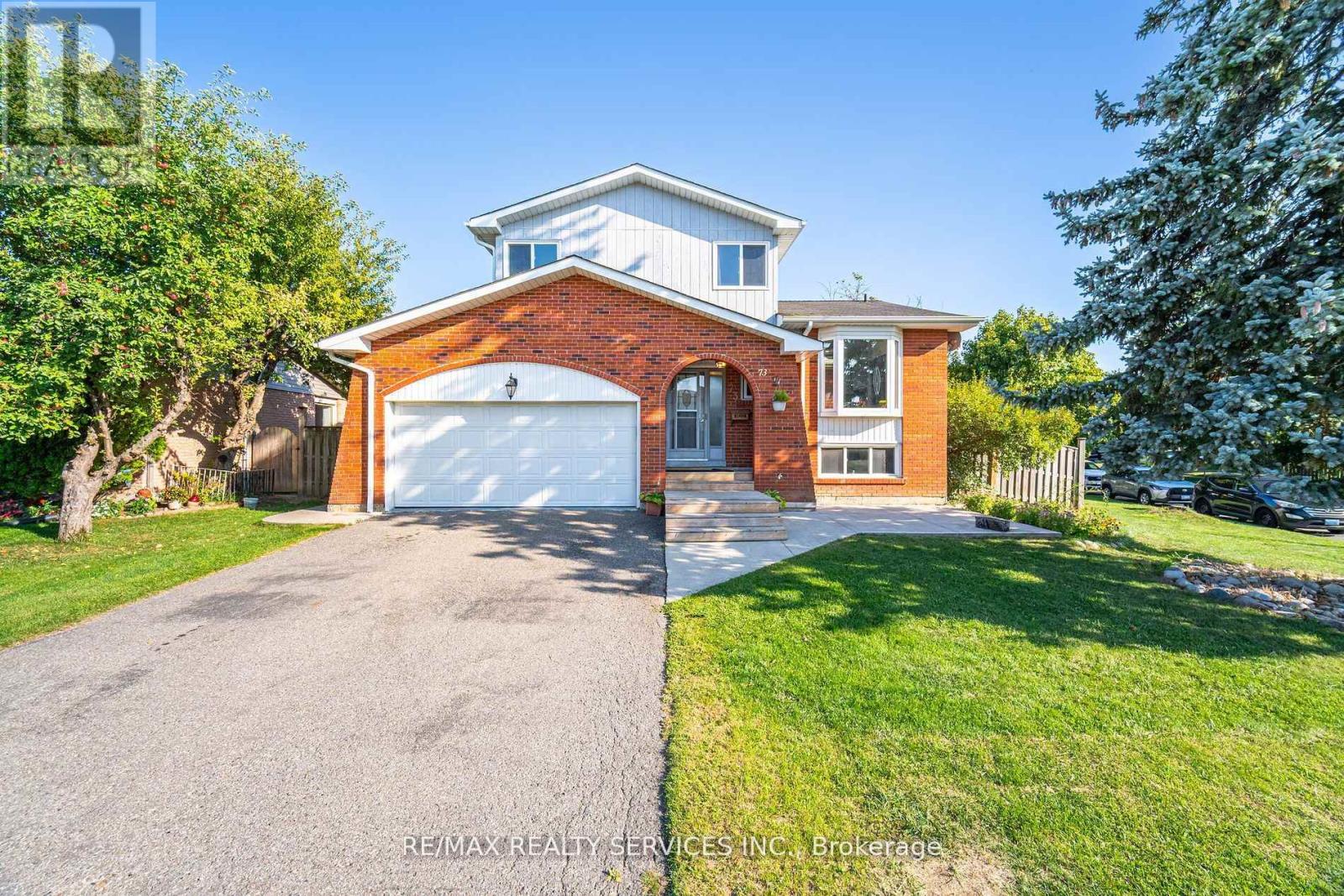 73 Blackthorn Lane, Brampton, Ontario L6V 3K9 - Photo 3 - W12476033