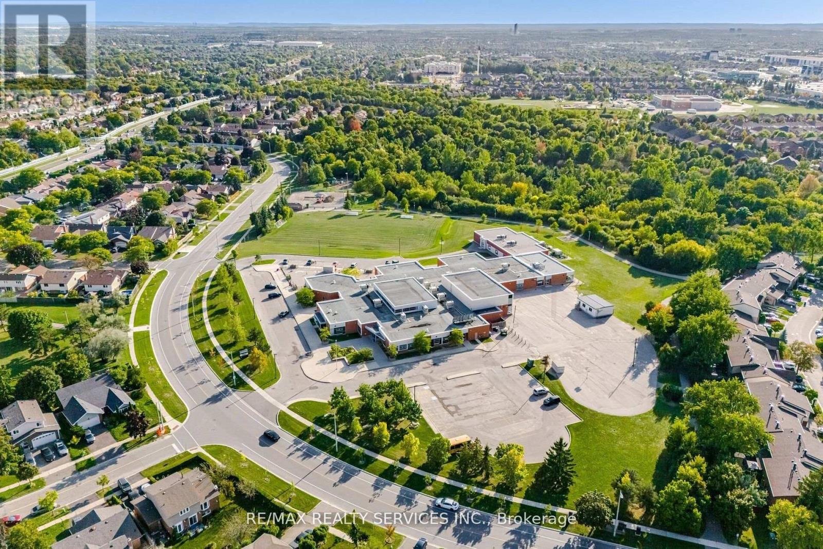 73 Blackthorn Lane, Brampton, Ontario L6V 3K9 - Photo 42 - W12476033