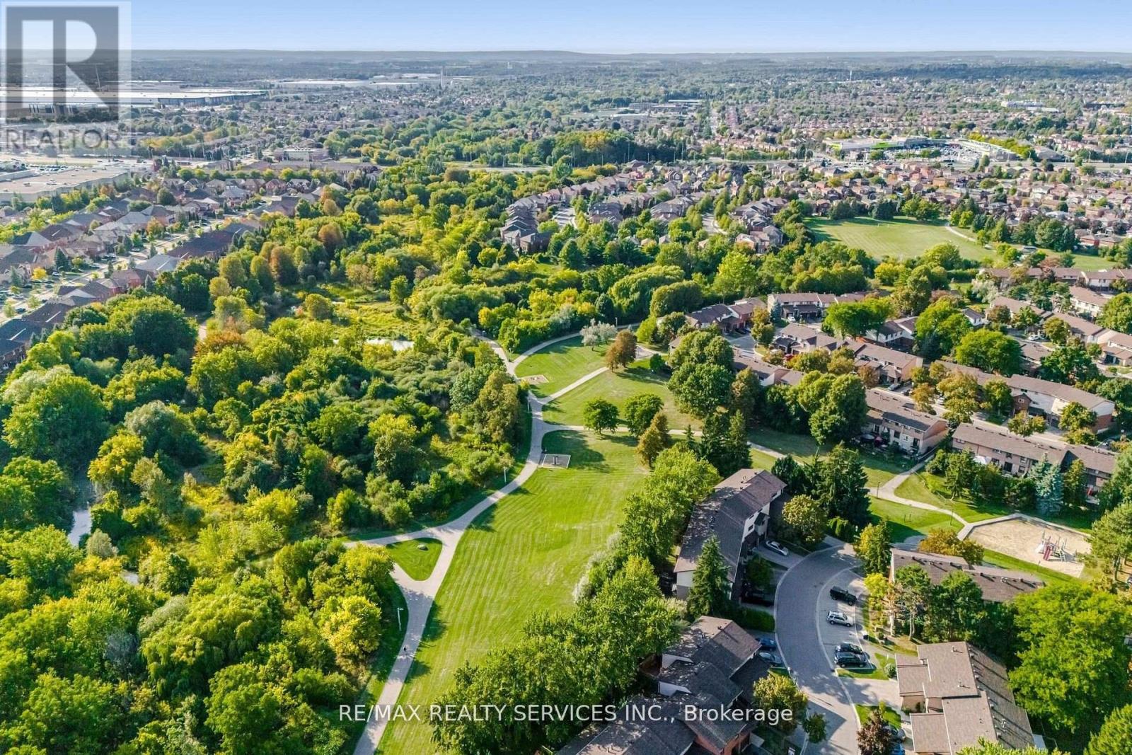 73 Blackthorn Lane, Brampton, Ontario L6V 3K9 - Photo 43 - W12476033