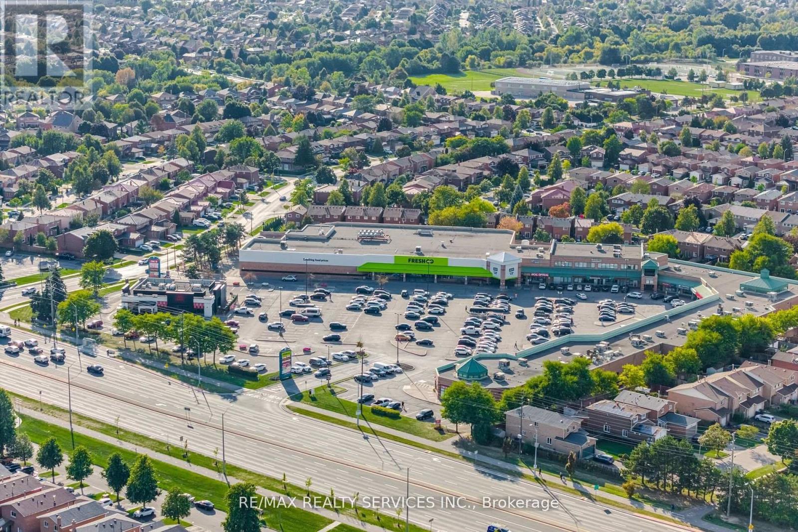 73 Blackthorn Lane, Brampton, Ontario L6V 3K9 - Photo 47 - W12476033