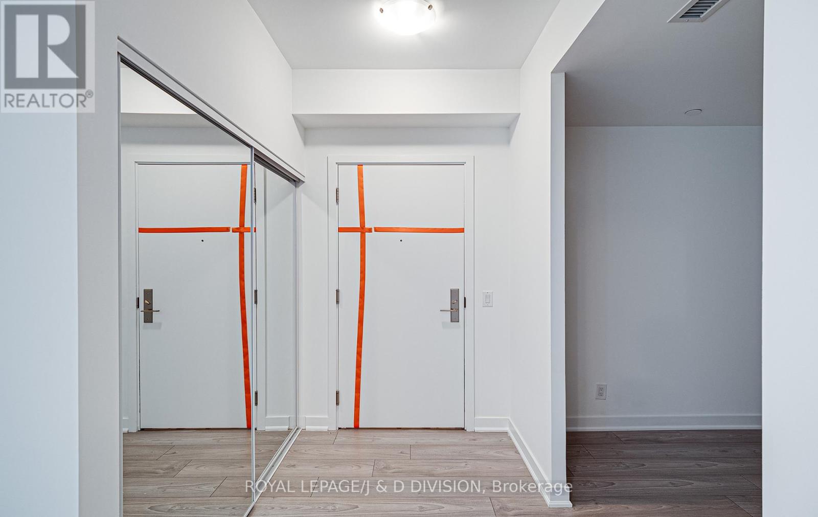 1901 - 120 Parliament Street, Toronto, Ontario  M5A 0N6 - Photo 4 - C12513910