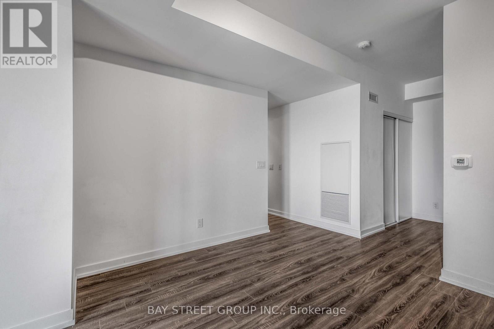 1419 - 20 Edward Street, Toronto, Ontario M5G 1C9 - Photo 4 - C12513978