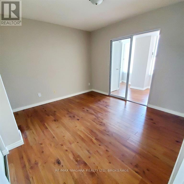 502 - 7 Gale Crescent, St. Catharines, Ontario  L2R 7M8 - Photo 5 - X12514086