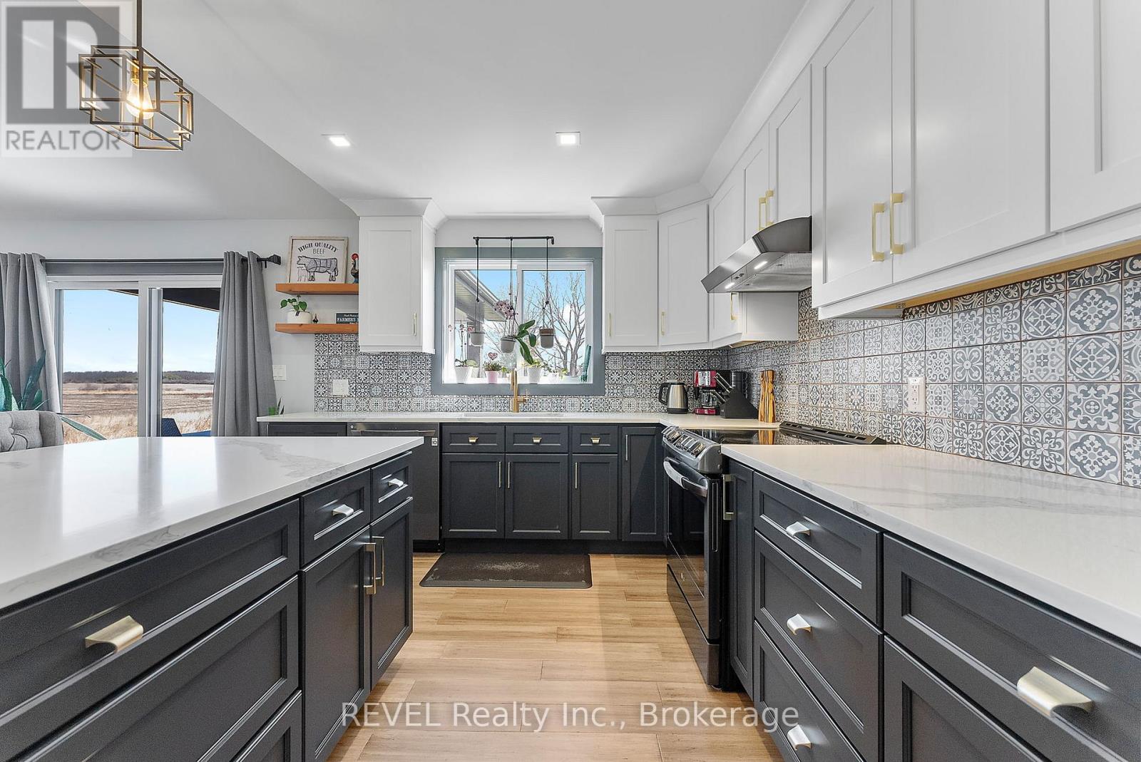 8 Reicheld Road, Haldimand, Ontario N0A 1P0 - Photo 12 - X12514194