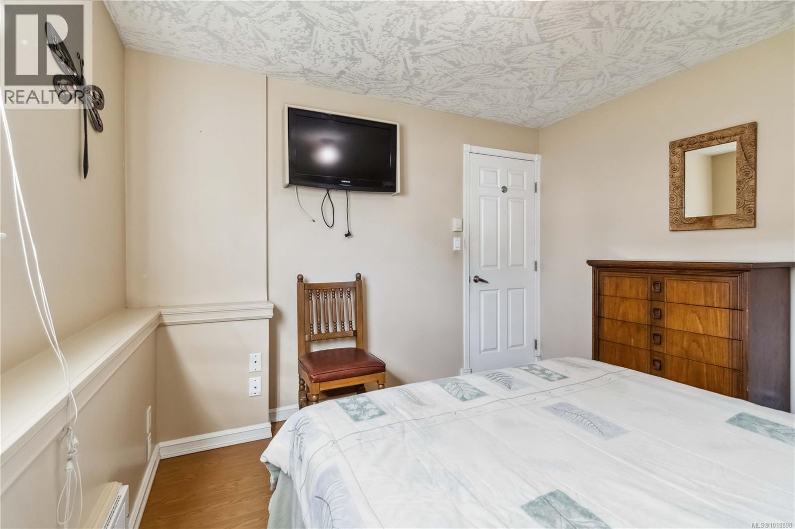 806 Old Esquimalt Rd, Esquimalt, British Columbia  V9A 4X1 - Photo 26 - 1018898