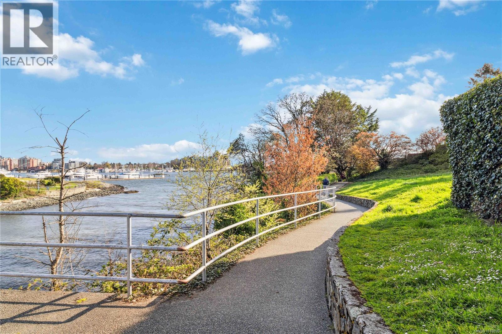 806 Old Esquimalt Rd, Esquimalt, British Columbia  V9A 4X1 - Photo 55 - 1018898