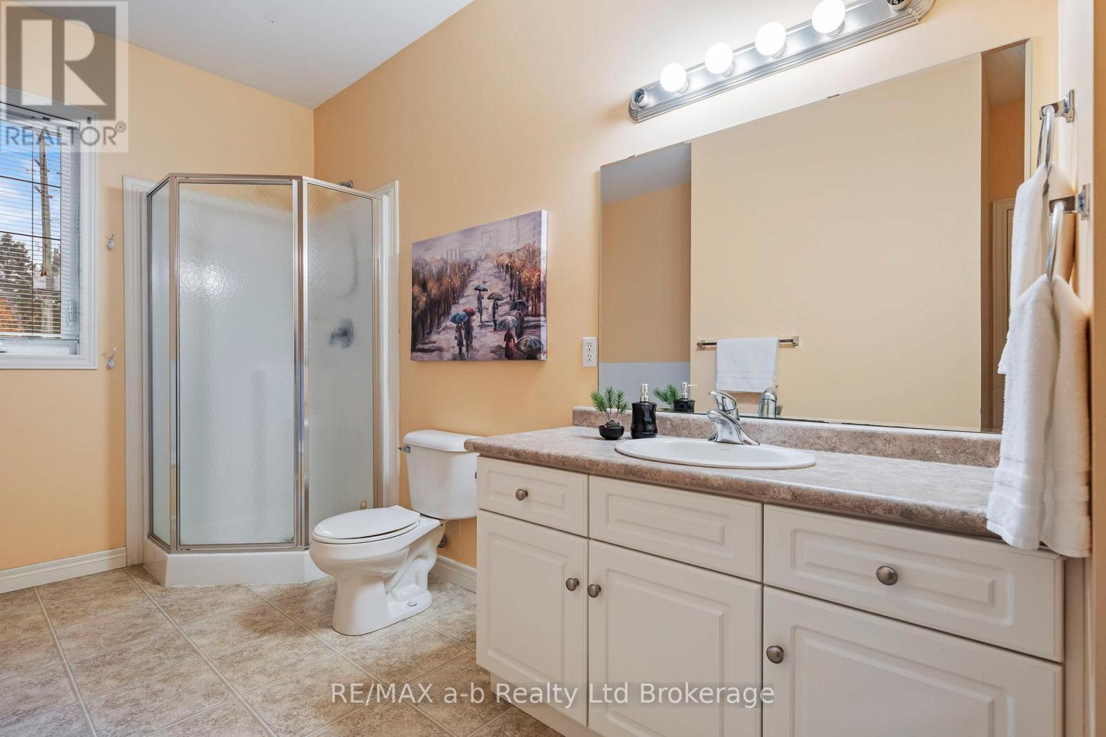 117 Ferguson Drive, Woodstock, Ontario N4V 1H4 - Photo 12 - X12514060