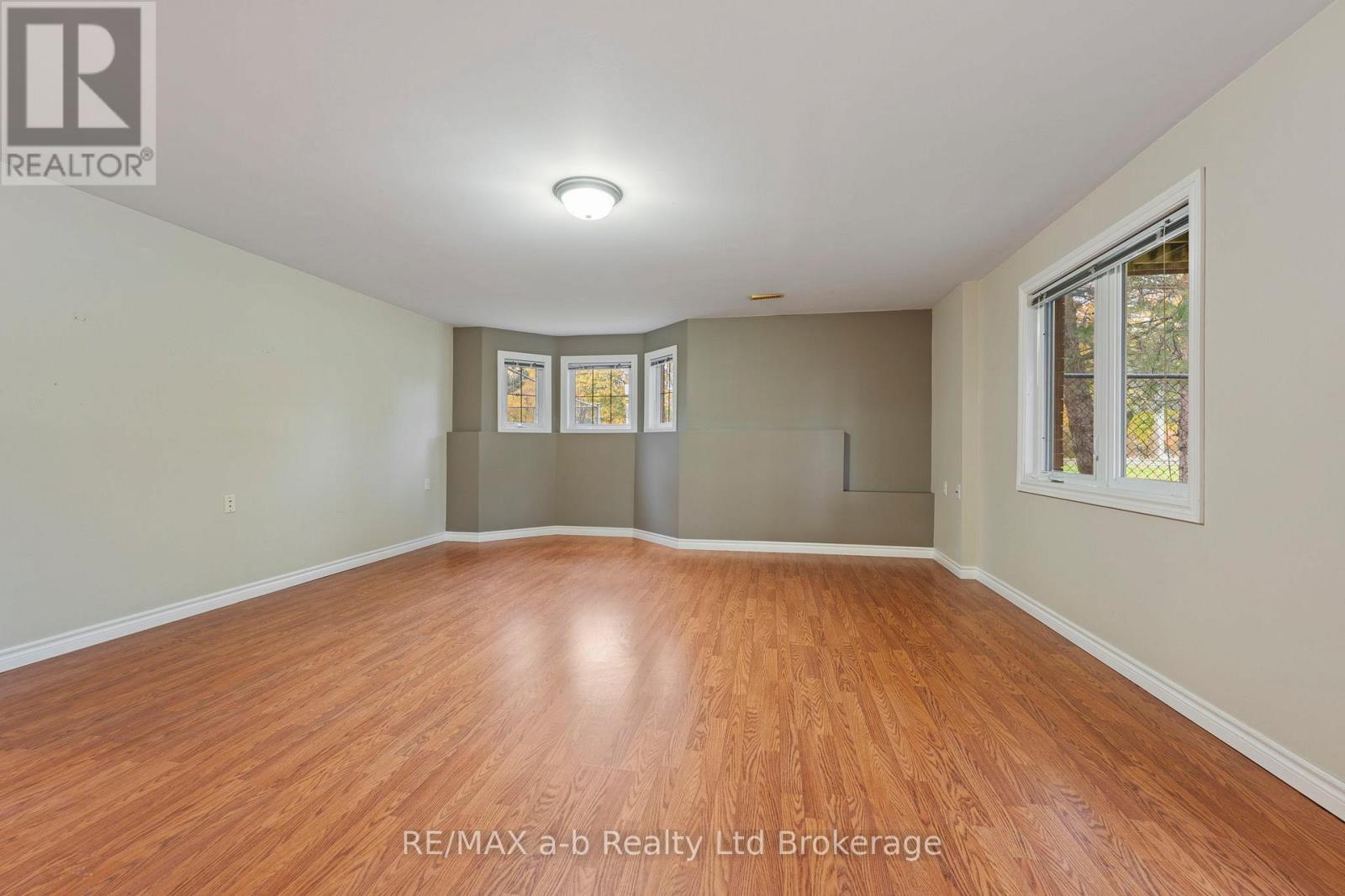 117 Ferguson Drive, Woodstock, Ontario N4V 1H4 - Photo 19 - X12514060