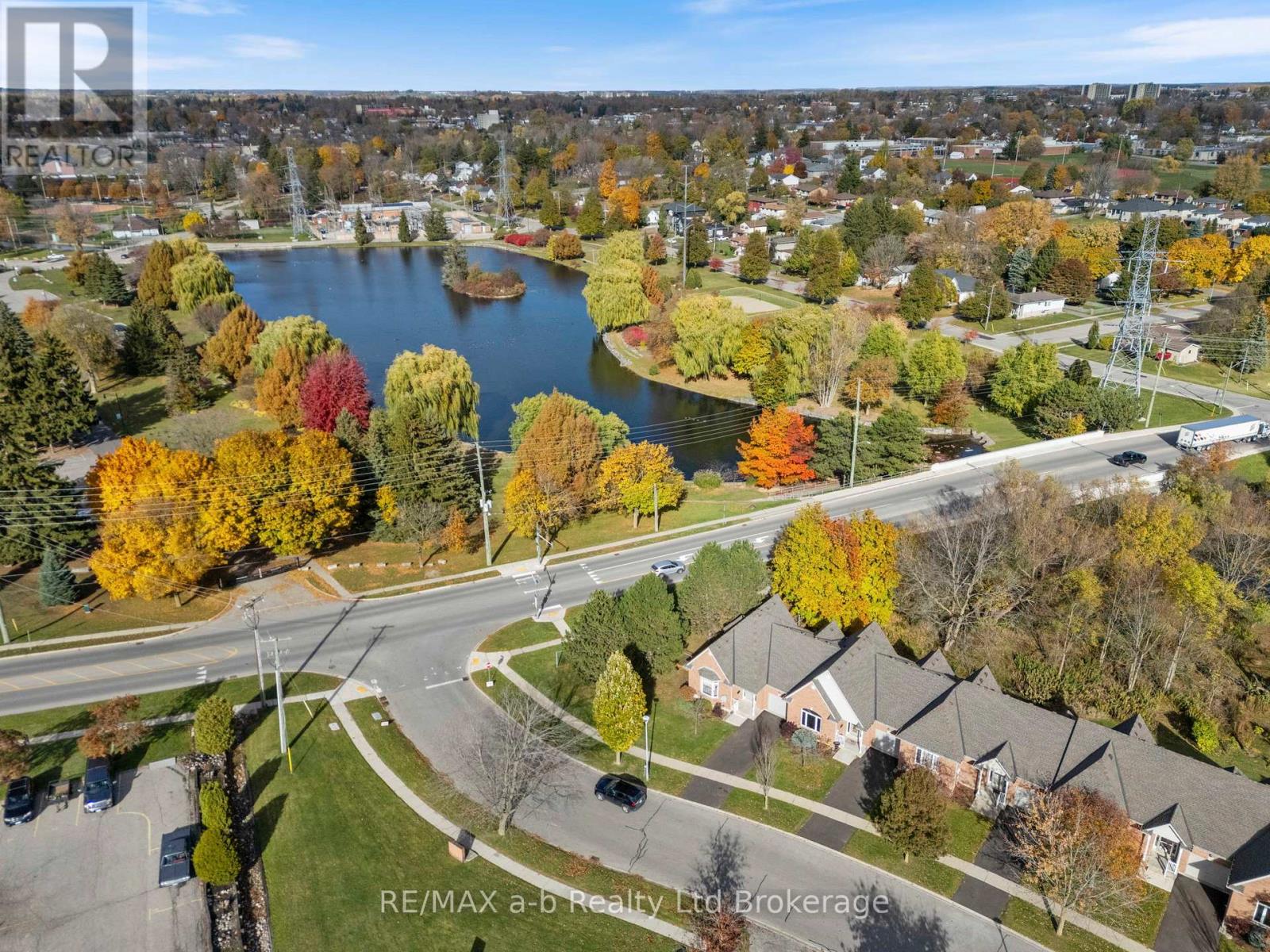 117 Ferguson Drive, Woodstock, Ontario N4V 1H4 - Photo 2 - X12514060