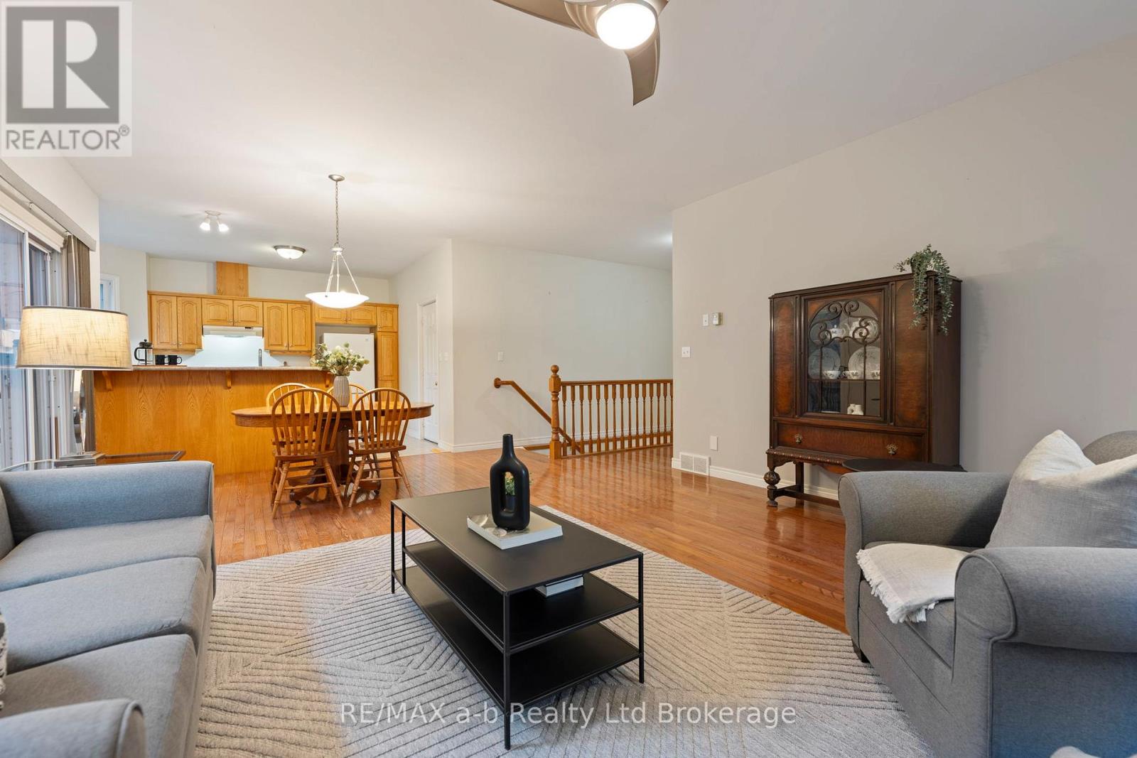 117 Ferguson Drive, Woodstock, Ontario N4V 1H4 - Photo 5 - X12514060