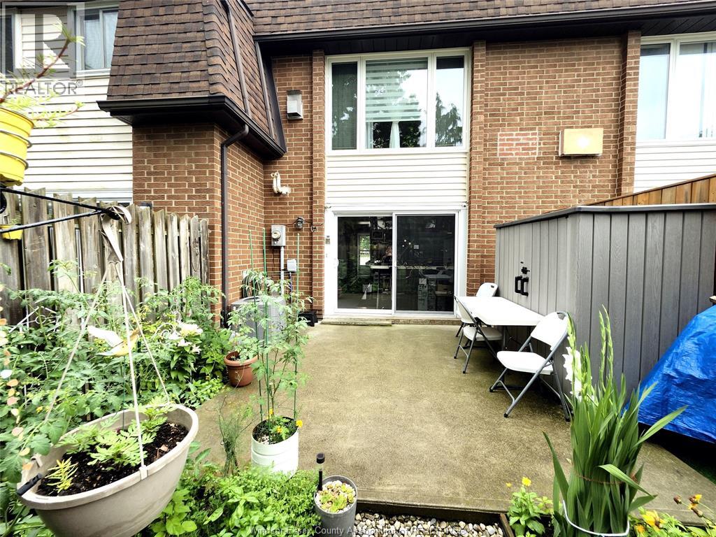 6374 Thornberry, Windsor, Ontario  N8T 3A2 - Photo 13 - 25028134