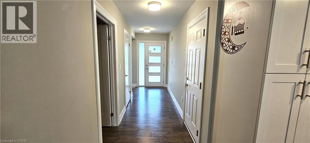 33 Nieson Street, Cambridge, Ontario N1R 0B9 - Photo 3 - 40784522