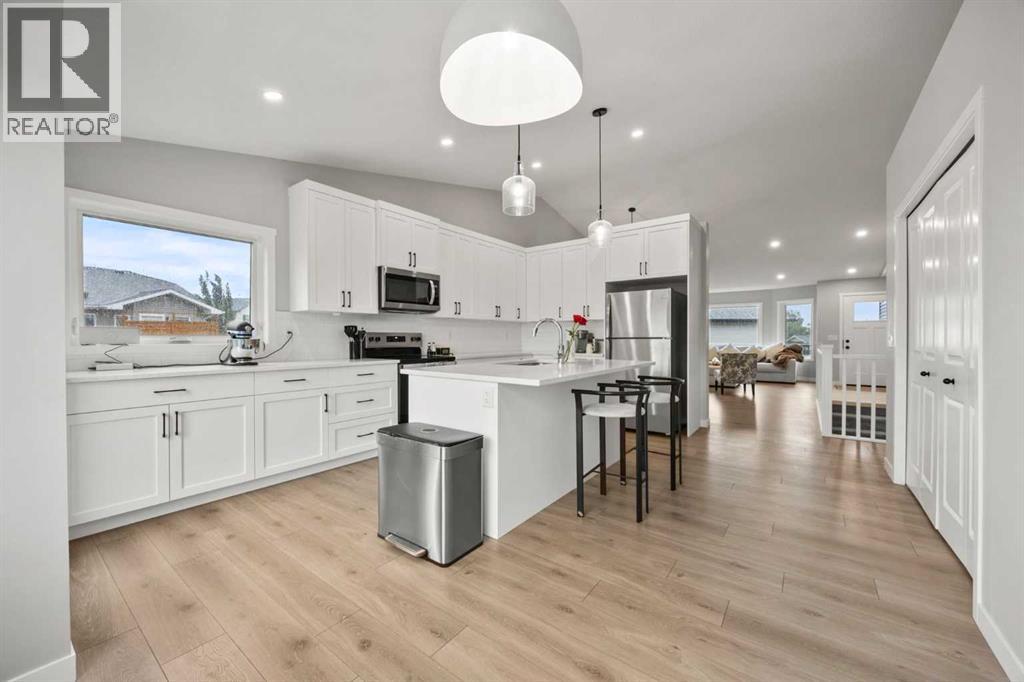 335 Sheep River Place, Okotoks, Alberta  T1S 1N7 - Photo 15 - A2266790