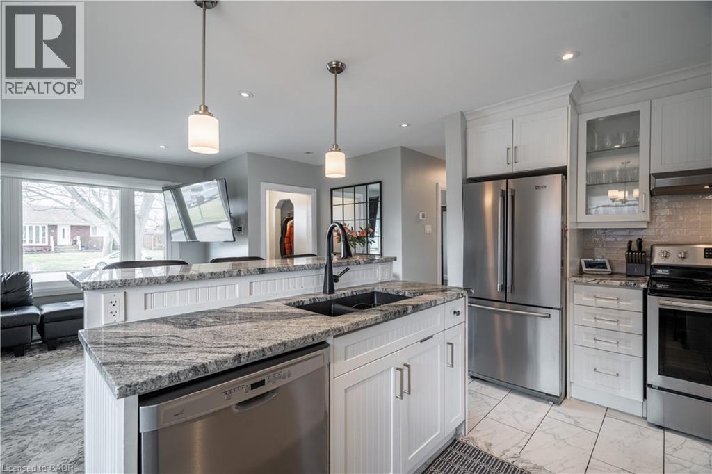 14 Milton Road, St. Catharines, Ontario  L2P 3E8 - Photo 13 - 40784021