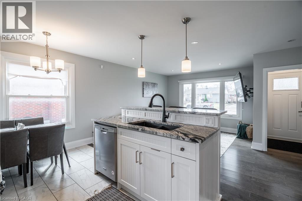 14 Milton Road, St. Catharines, Ontario  L2P 3E8 - Photo 12 - 40784021