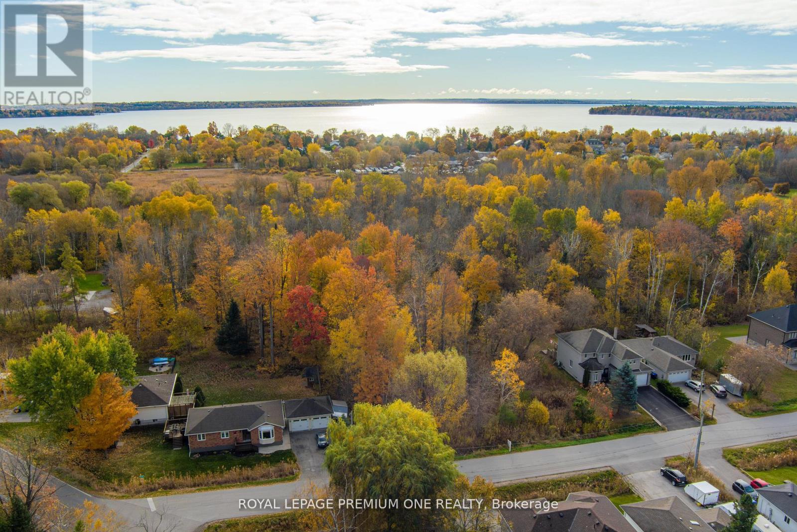 909b Willow Street, Innisfil, Ontario  L0L 1C0 - Photo 5 - N12513916