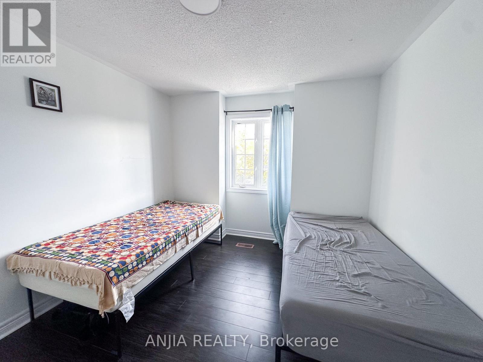 40 Cathmar Drive, Markham, Ontario  L6E 2H2 - Photo 18 - N12513944