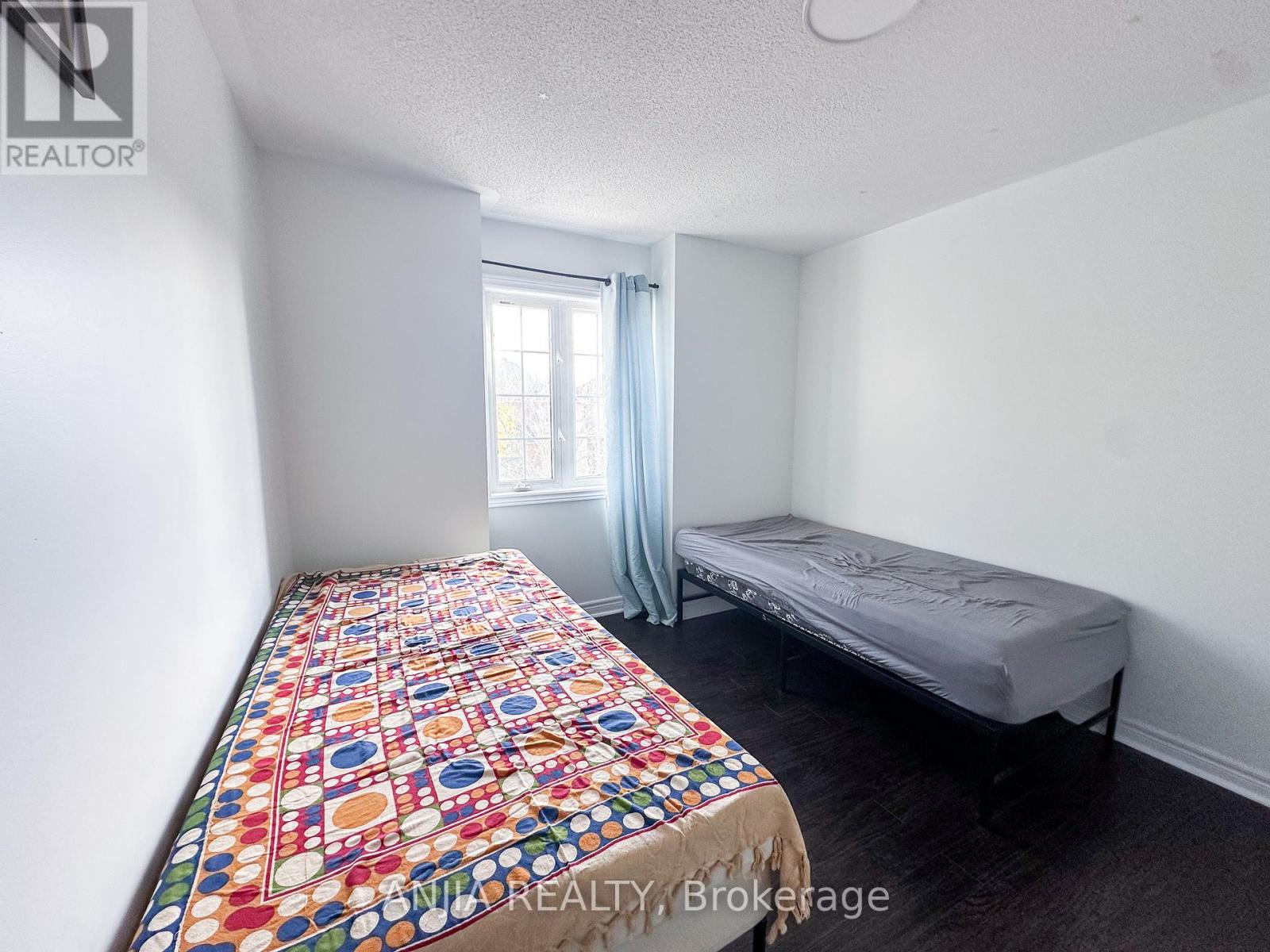 40 Cathmar Drive, Markham, Ontario  L6E 2H2 - Photo 19 - N12513944