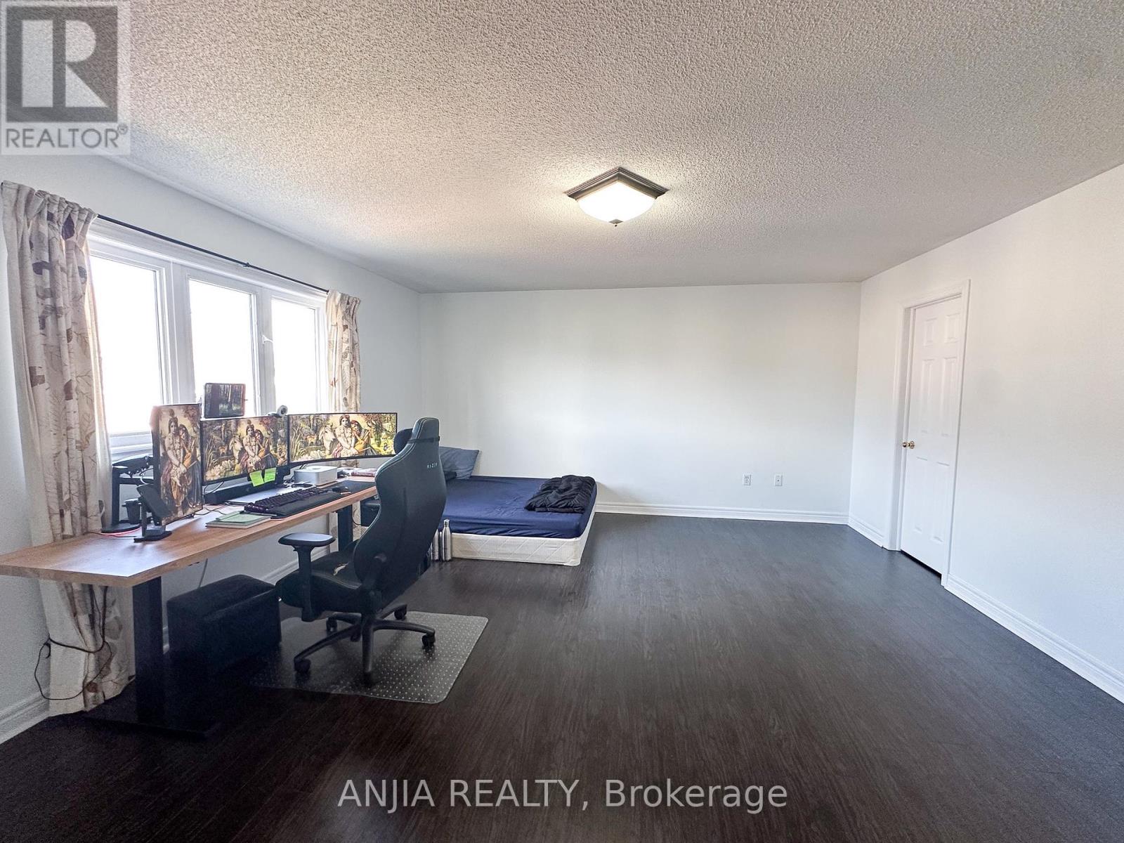 40 Cathmar Drive, Markham, Ontario  L6E 2H2 - Photo 22 - N12513944