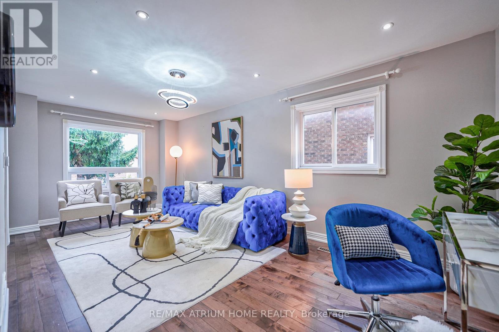 10 Olivewood Drive, Markham, Ontario  L3S 3E3 - Photo 10 - N12513958