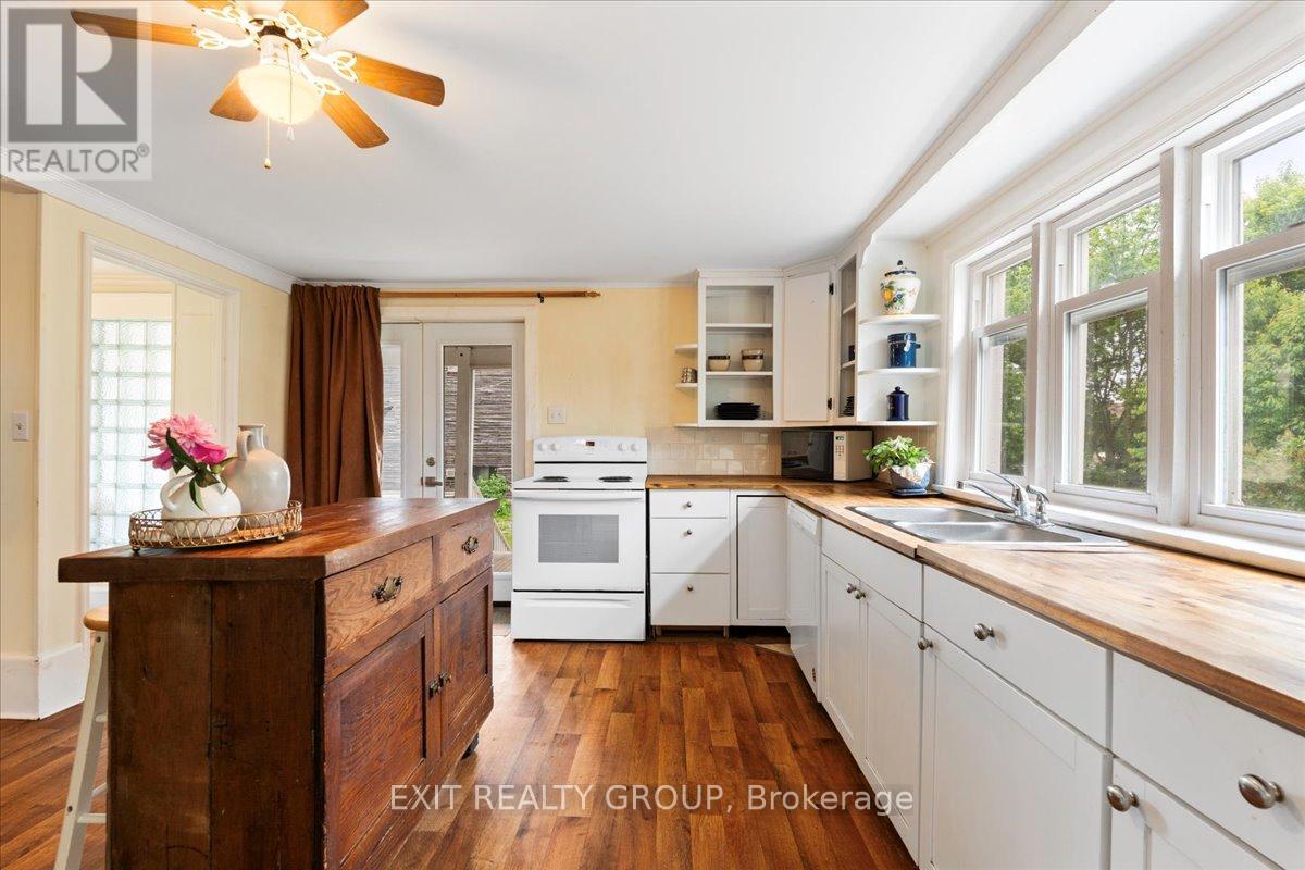101 Durham Street S, Madoc, Ontario  K0K 2K0 - Photo 8 - X12514028