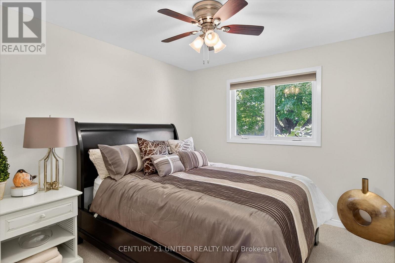 8 Oakwood Crescent, Peterborough, Ontario K9J 1N3 - Photo 20 - X12514050