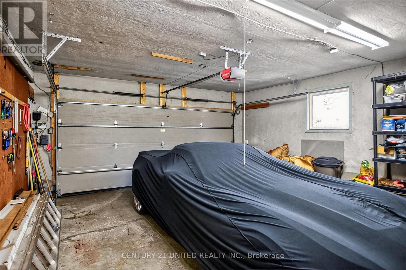 8 Oakwood Crescent, Peterborough, Ontario K9J 1N3 - Photo 23 - X12514050