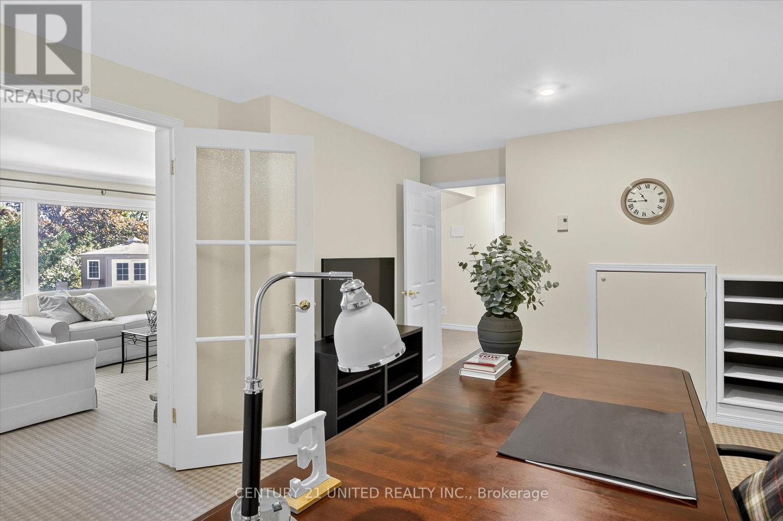 8 Oakwood Crescent, Peterborough, Ontario K9J 1N3 - Photo 32 - X12514050