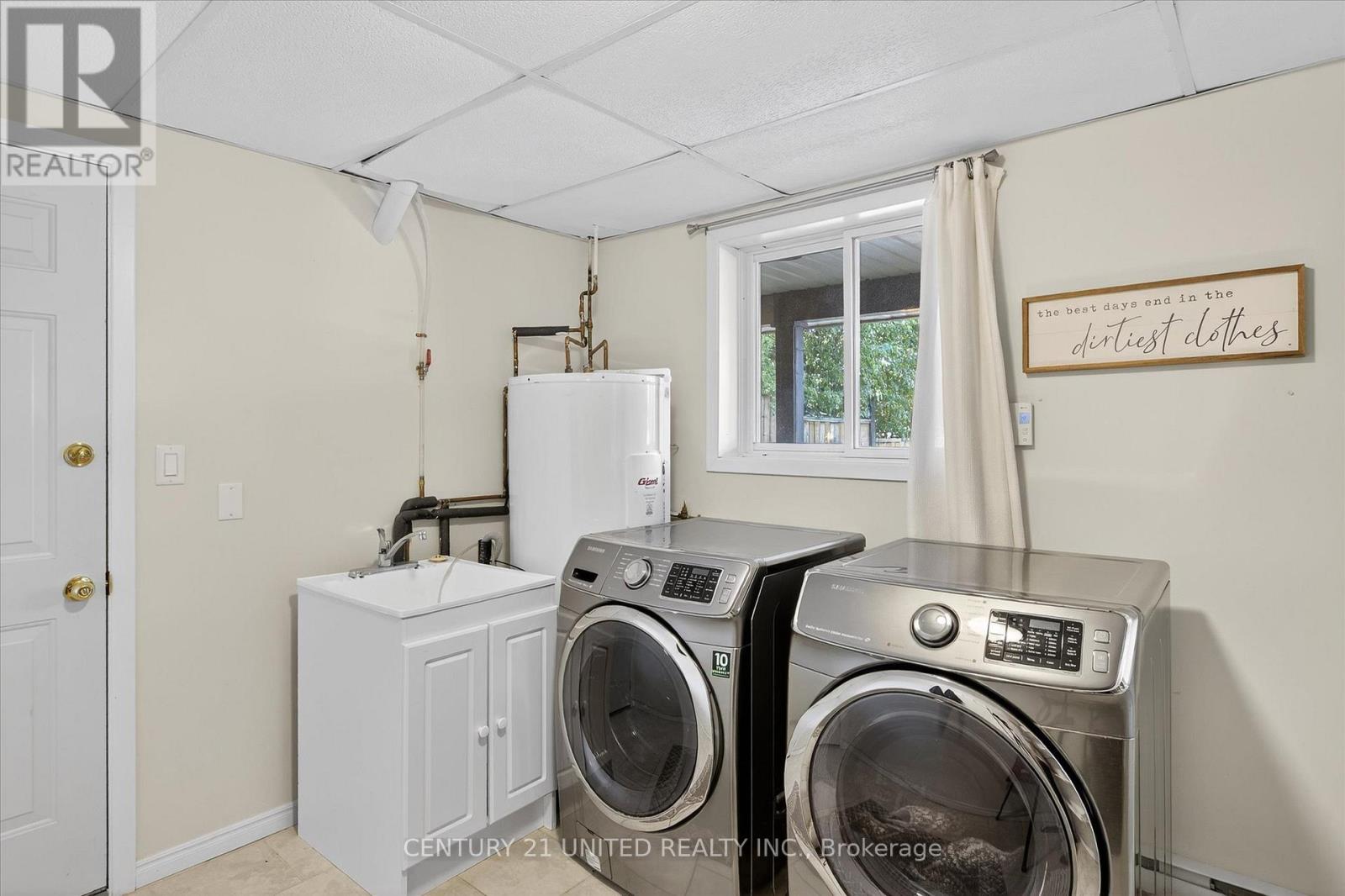 8 Oakwood Crescent, Peterborough, Ontario K9J 1N3 - Photo 39 - X12514050