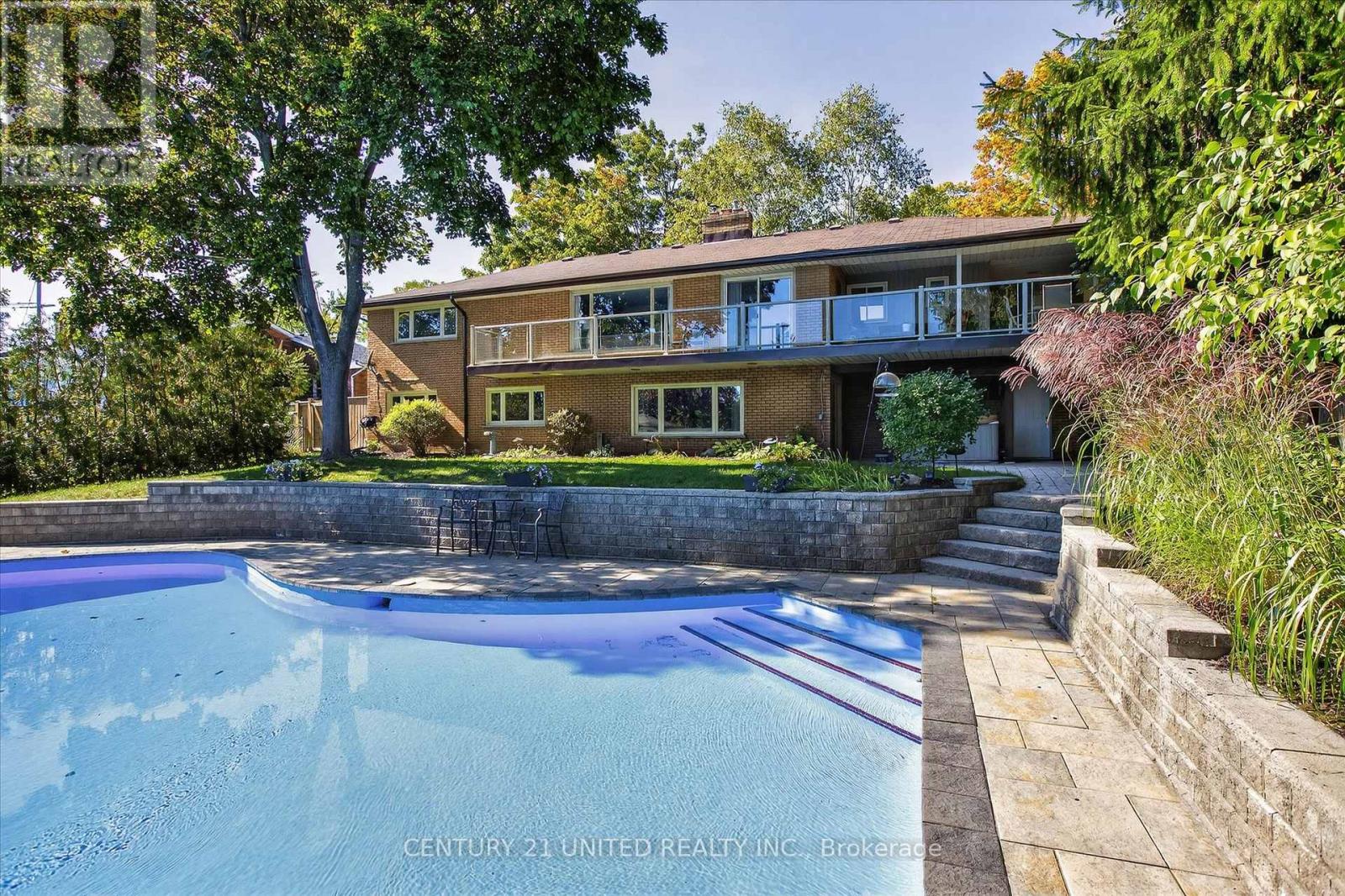 8 Oakwood Crescent, Peterborough, Ontario K9J 1N3 - Photo 40 - X12514050